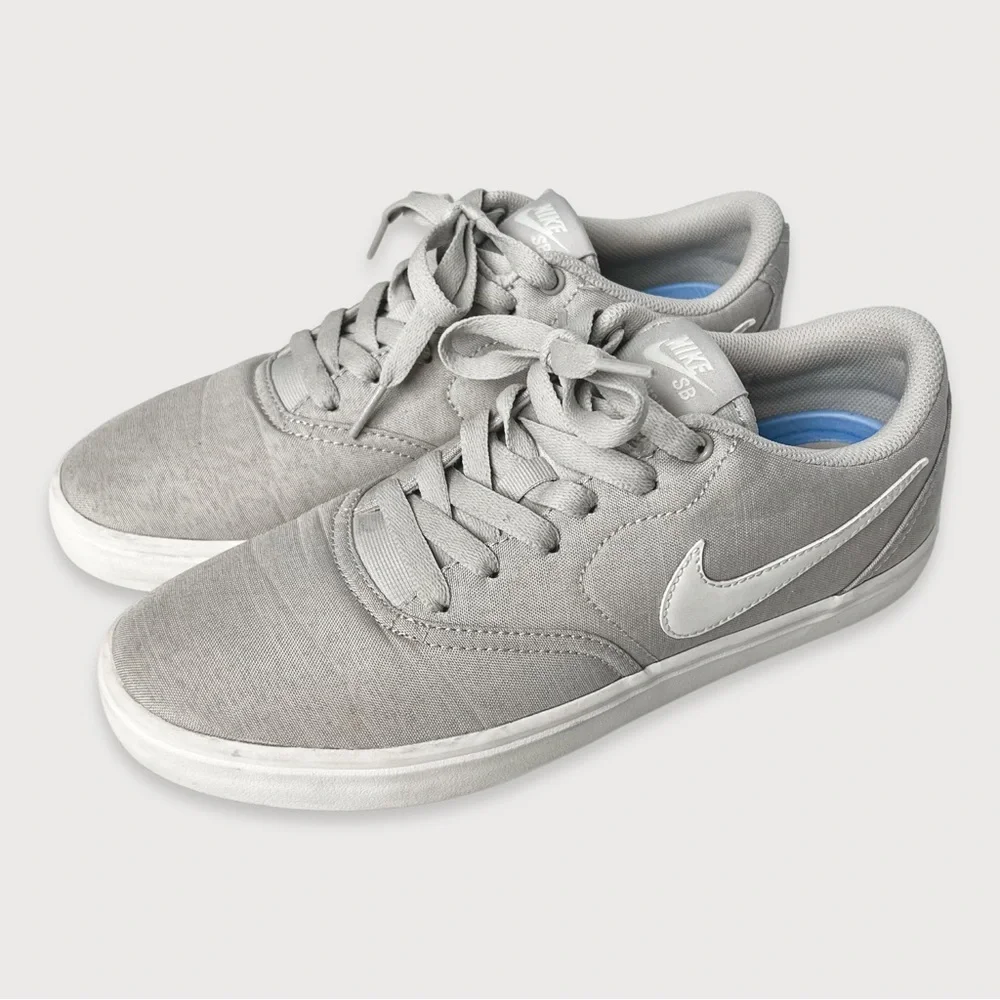 Nike SB Check Solarsoft Low Top Sneaker